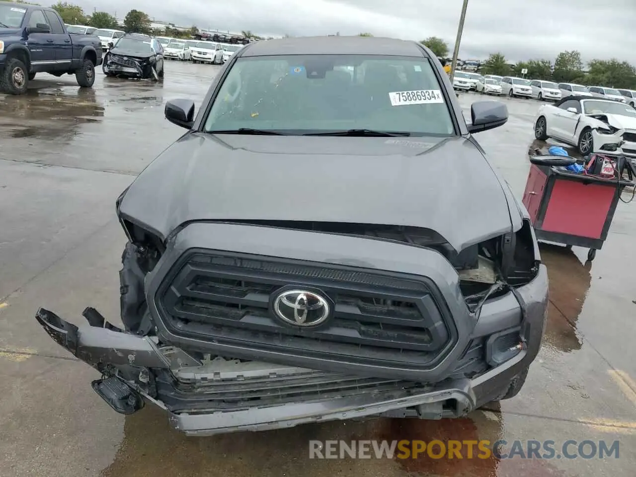 5 Photograph of a damaged car 5TFAX5GN0LX188013 TOYOTA TACOMA 2020