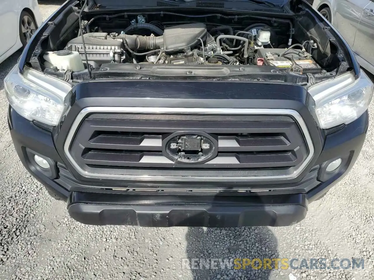 11 Photograph of a damaged car 5TFAX5GN1LX183547 TOYOTA TACOMA 2020