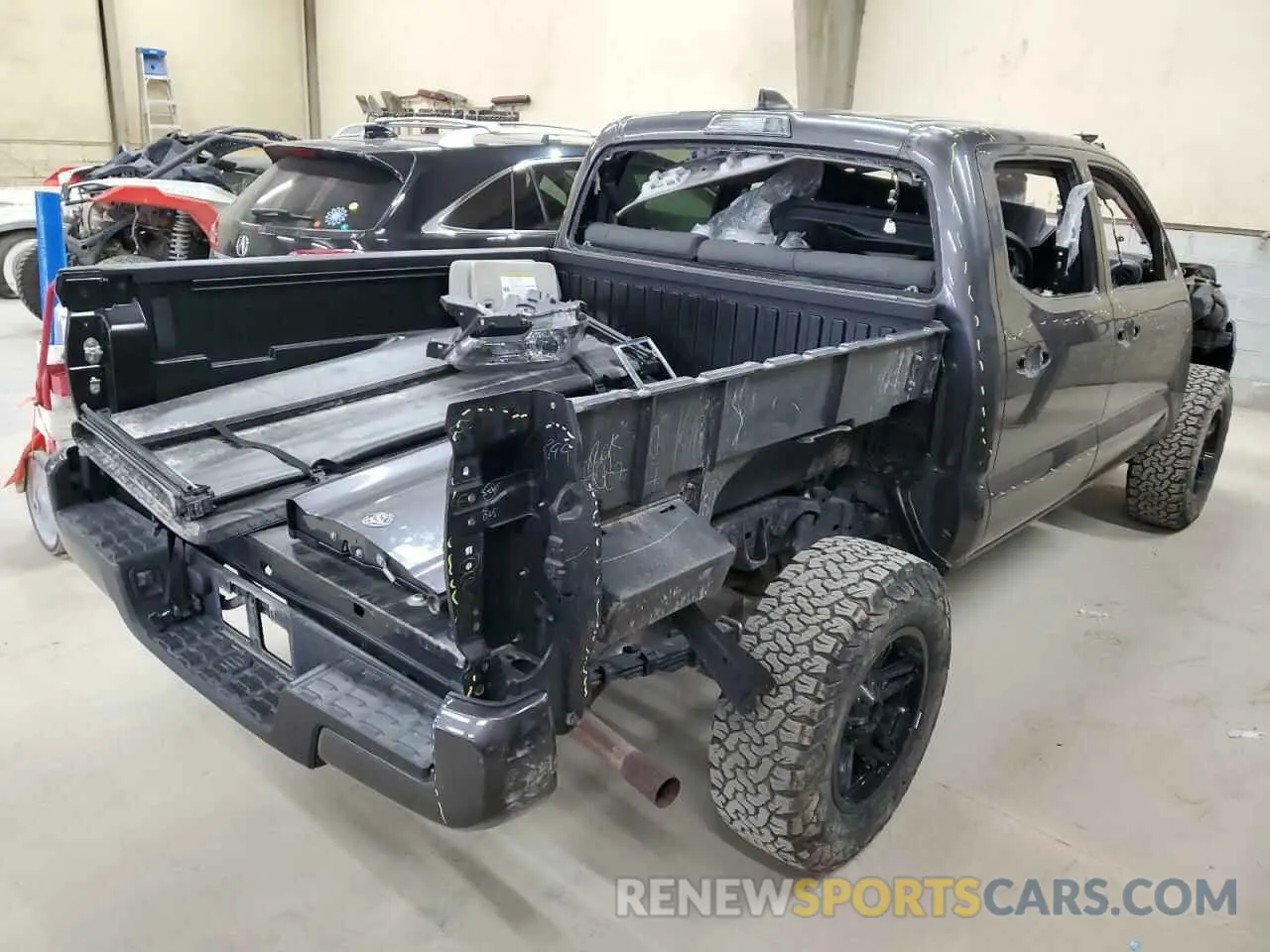 4 Photograph of a damaged car 5TFAX5GN2LX185632 TOYOTA TACOMA 2020
