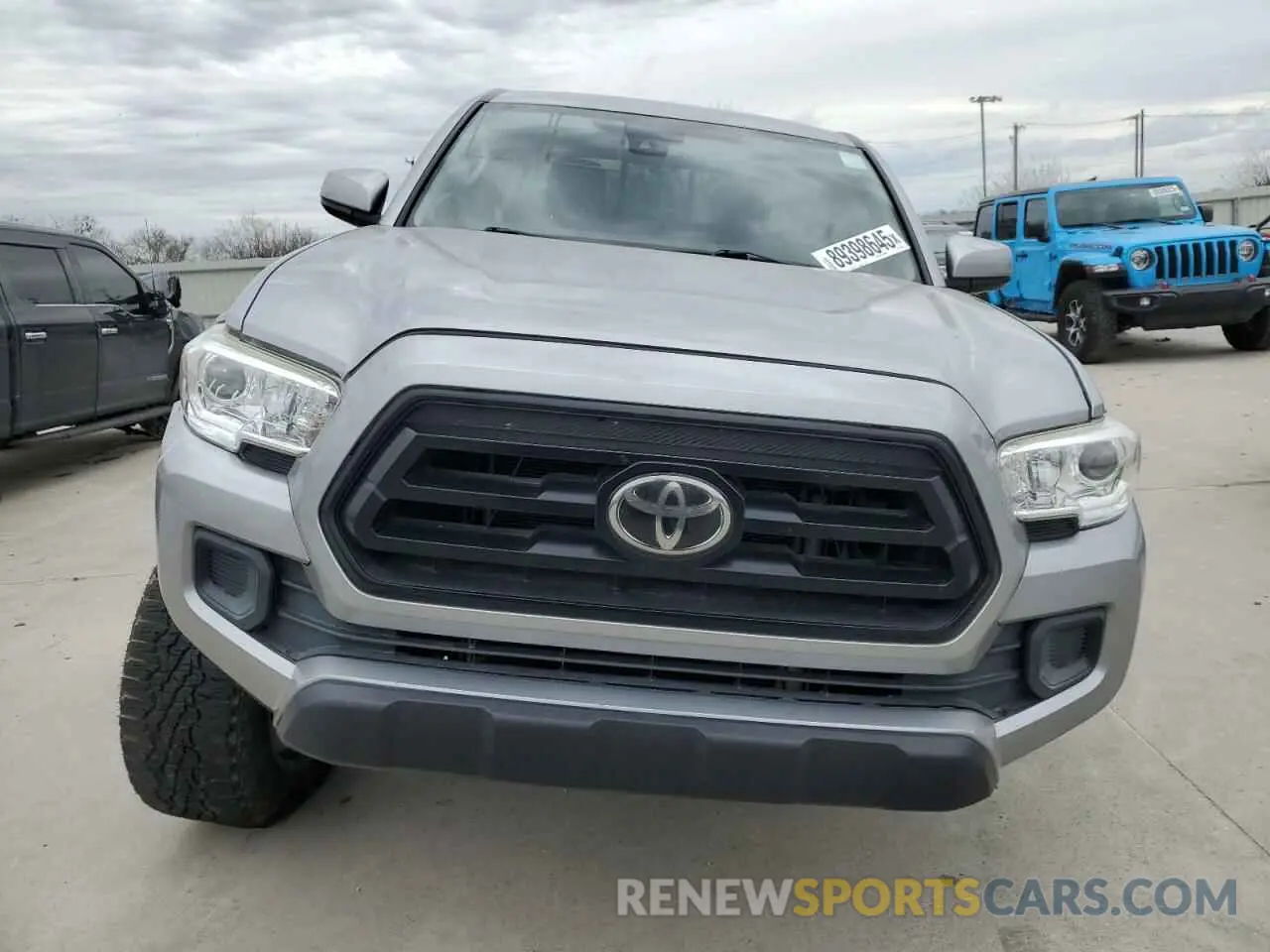 5 Photograph of a damaged car 5TFAX5GN8LX180645 TOYOTA TACOMA 2020
