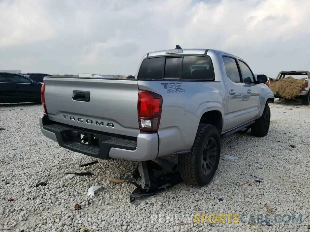 4 Photograph of a damaged car 5TFAX5GN9LX188480 TOYOTA TACOMA 2020