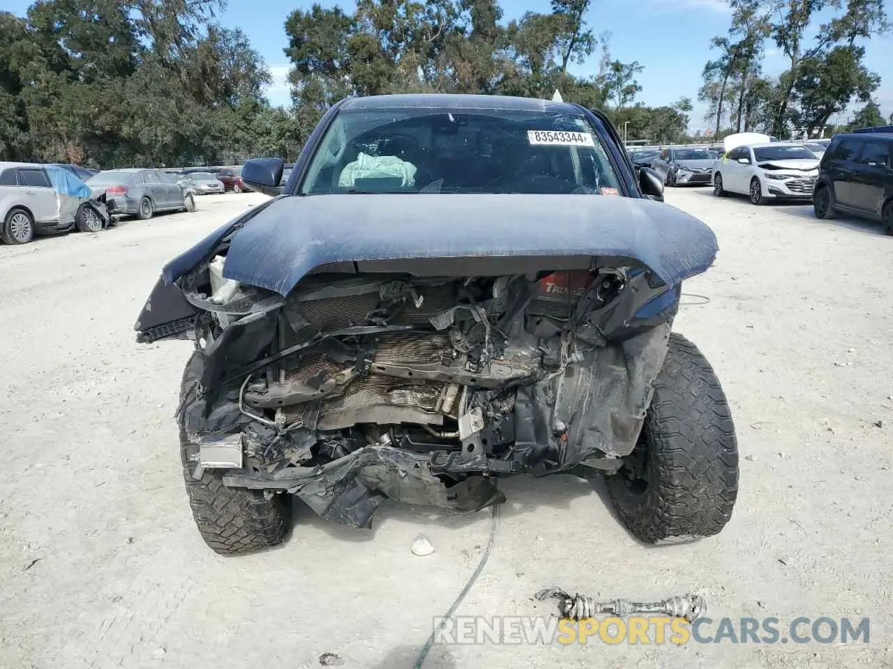 5 Photograph of a damaged car 5TFAX5GNXLX166116 TOYOTA TACOMA 2020