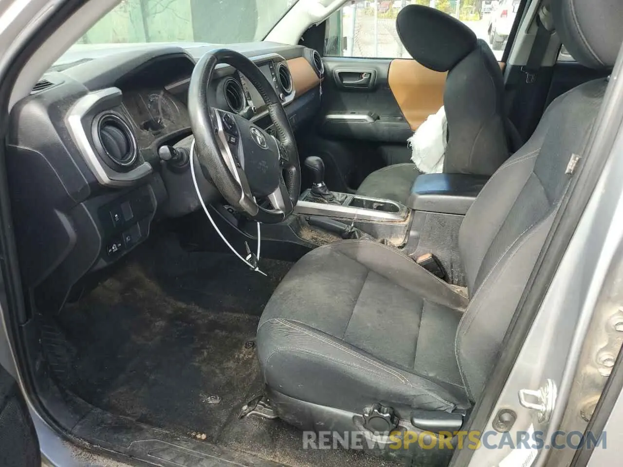 7 Photograph of a damaged car 5TFAX5GNXLX172255 TOYOTA TACOMA 2020