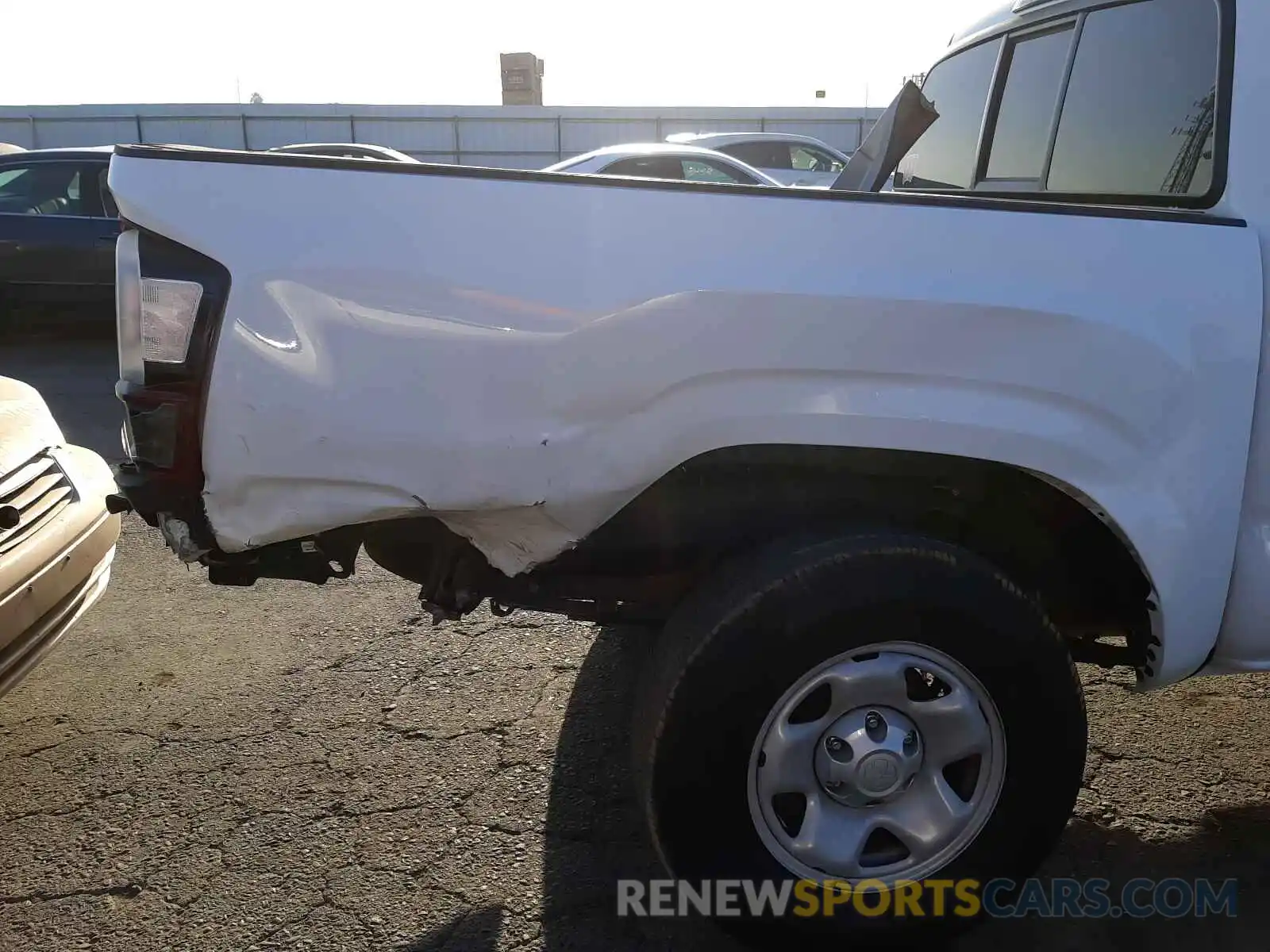 9 Photograph of a damaged car 5TFAX5GNXLX175091 TOYOTA TACOMA 2020