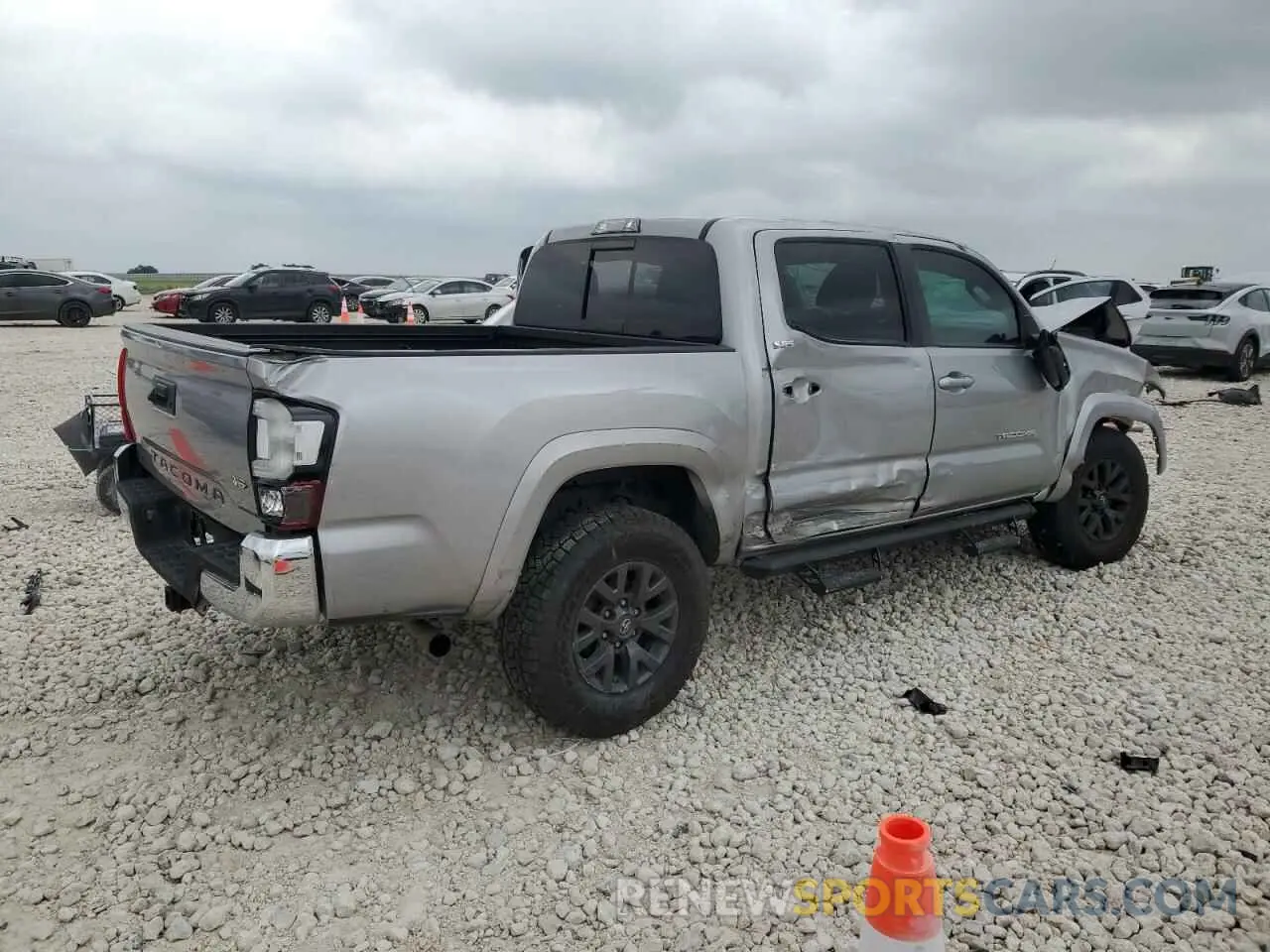 3 Photograph of a damaged car 5TFAZ5CN0LX089045 TOYOTA TACOMA 2020