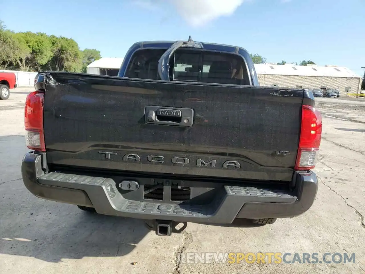 6 Photograph of a damaged car 5TFAZ5CN0LX091247 TOYOTA TACOMA 2020