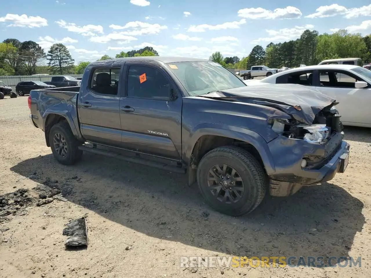 4 Photograph of a damaged car 5TFAZ5CN0LX093399 TOYOTA TACOMA 2020