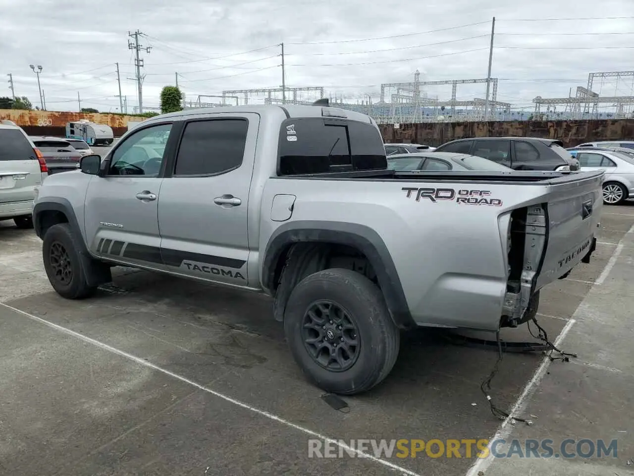 2 Photograph of a damaged car 5TFAZ5CN0LX094746 TOYOTA TACOMA 2020
