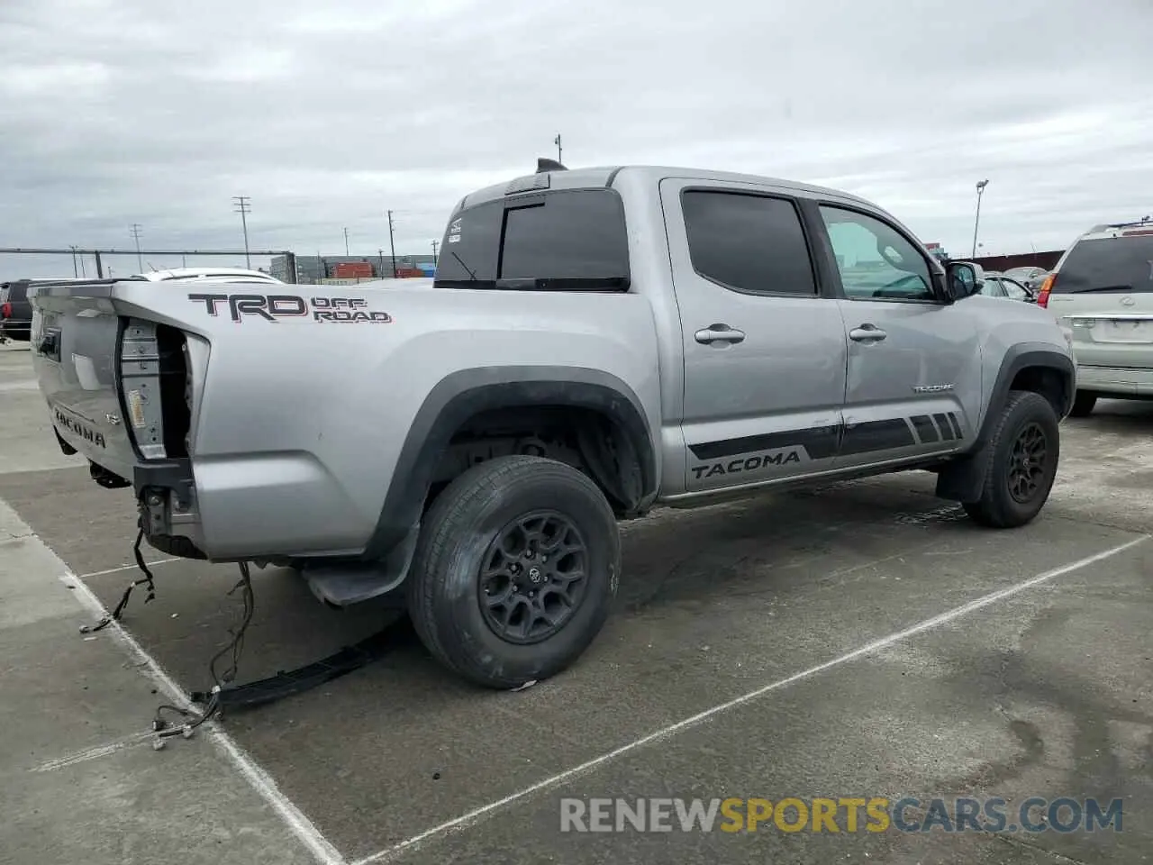 3 Photograph of a damaged car 5TFAZ5CN0LX094746 TOYOTA TACOMA 2020