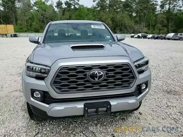 13 Photograph of a damaged car 5TFAZ5CN0LX094844 TOYOTA TACOMA 2020