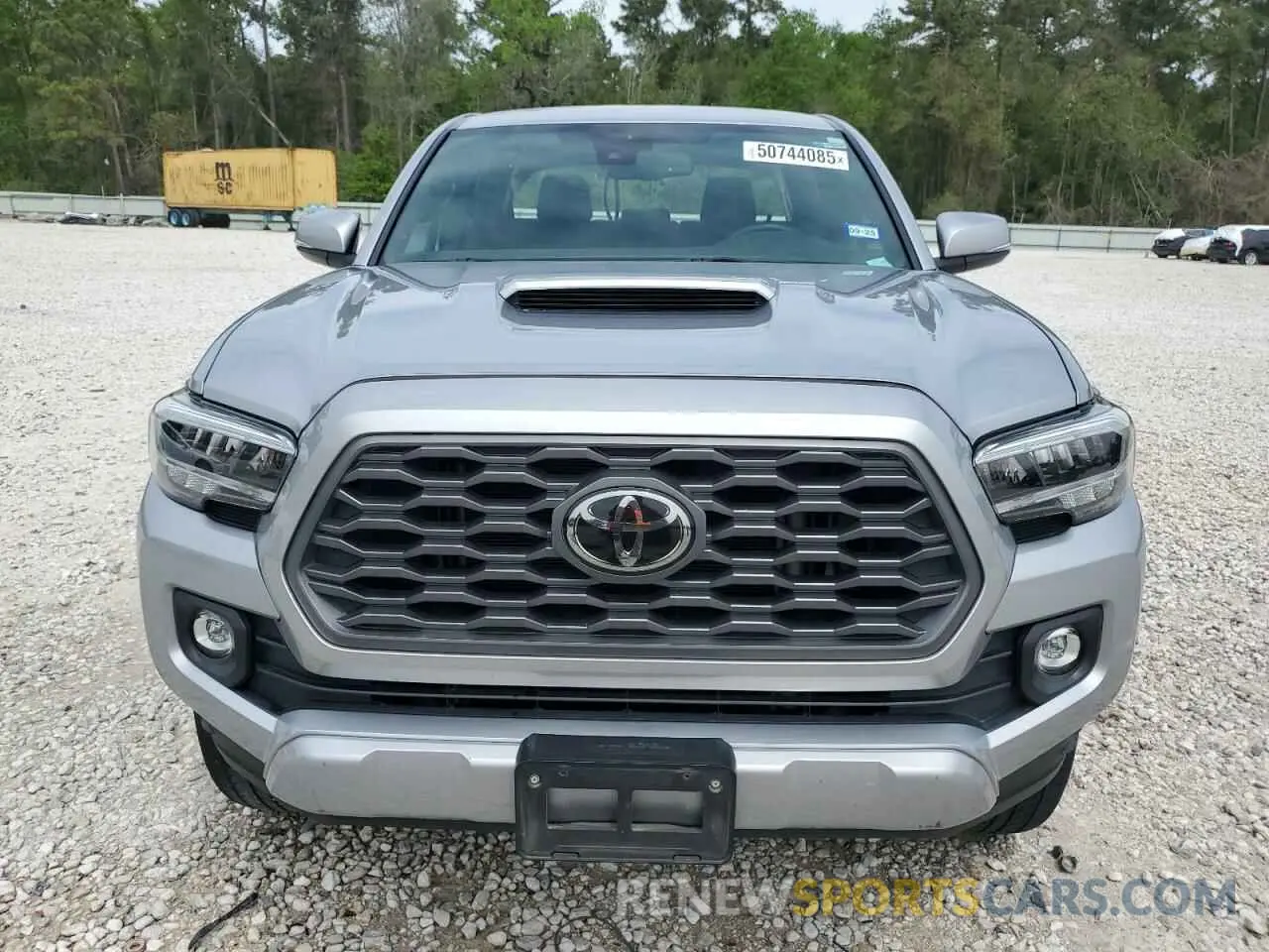 5 Photograph of a damaged car 5TFAZ5CN0LX094844 TOYOTA TACOMA 2020