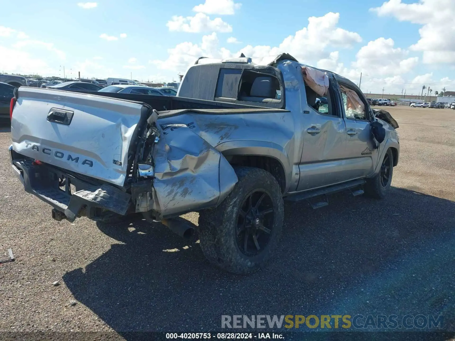 4 Photograph of a damaged car 5TFAZ5CN2LX093971 TOYOTA TACOMA 2020