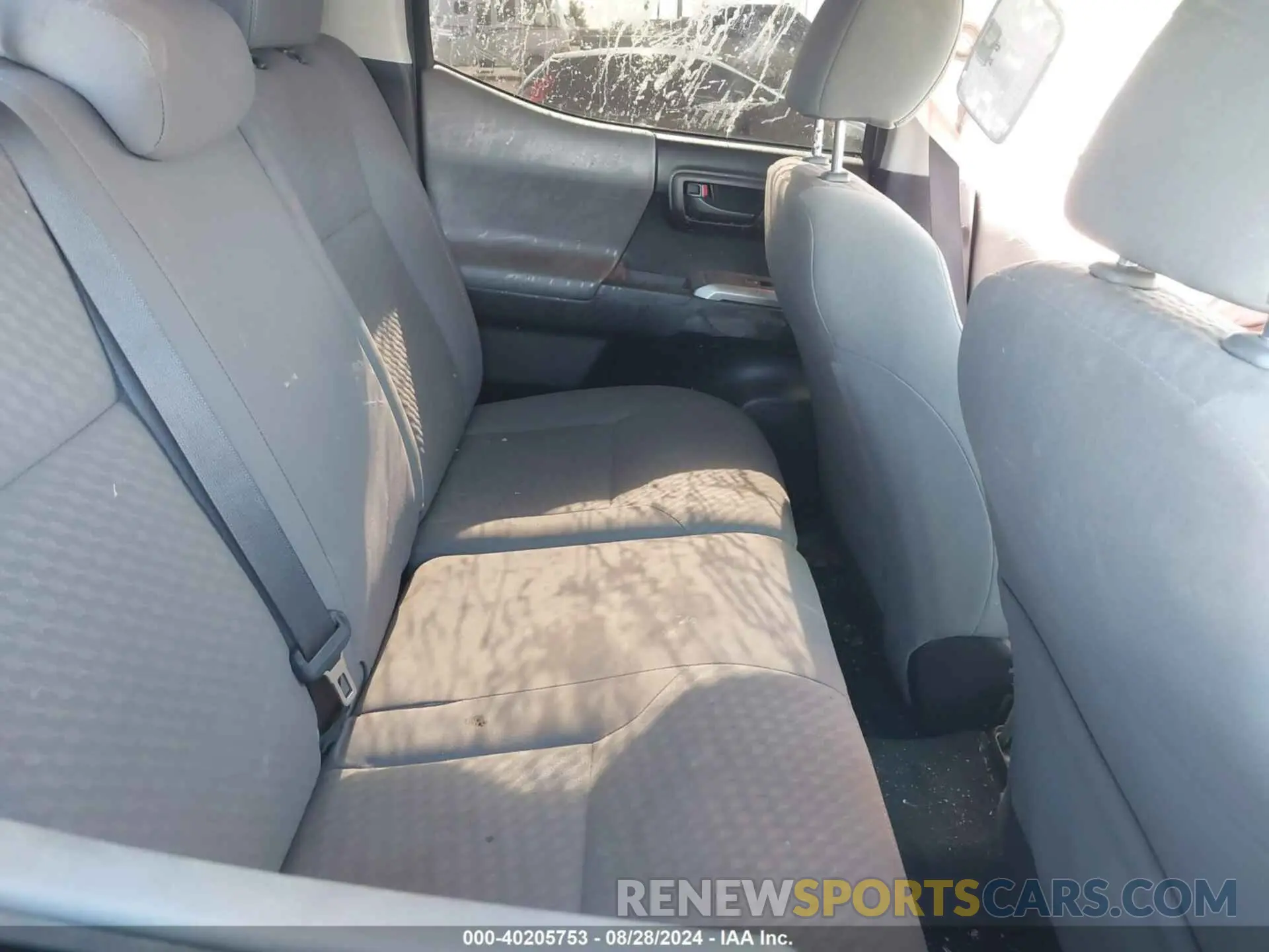 8 Photograph of a damaged car 5TFAZ5CN2LX093971 TOYOTA TACOMA 2020