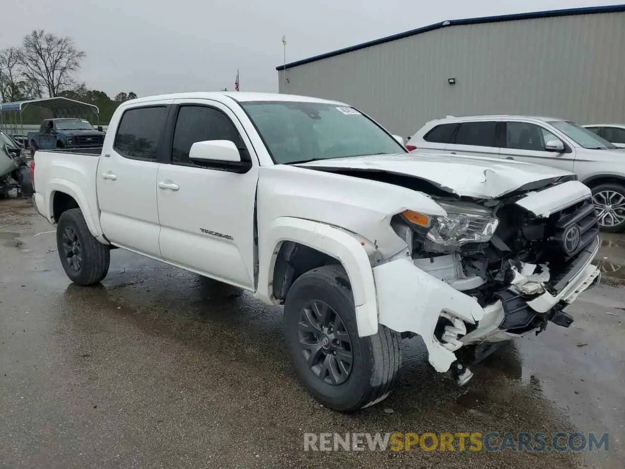 4 Photograph of a damaged car 5TFAZ5CN3LX090643 TOYOTA TACOMA 2020