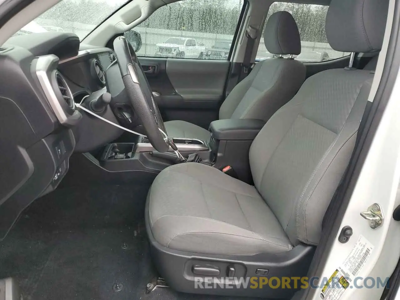 7 Photograph of a damaged car 5TFAZ5CN3LX090643 TOYOTA TACOMA 2020