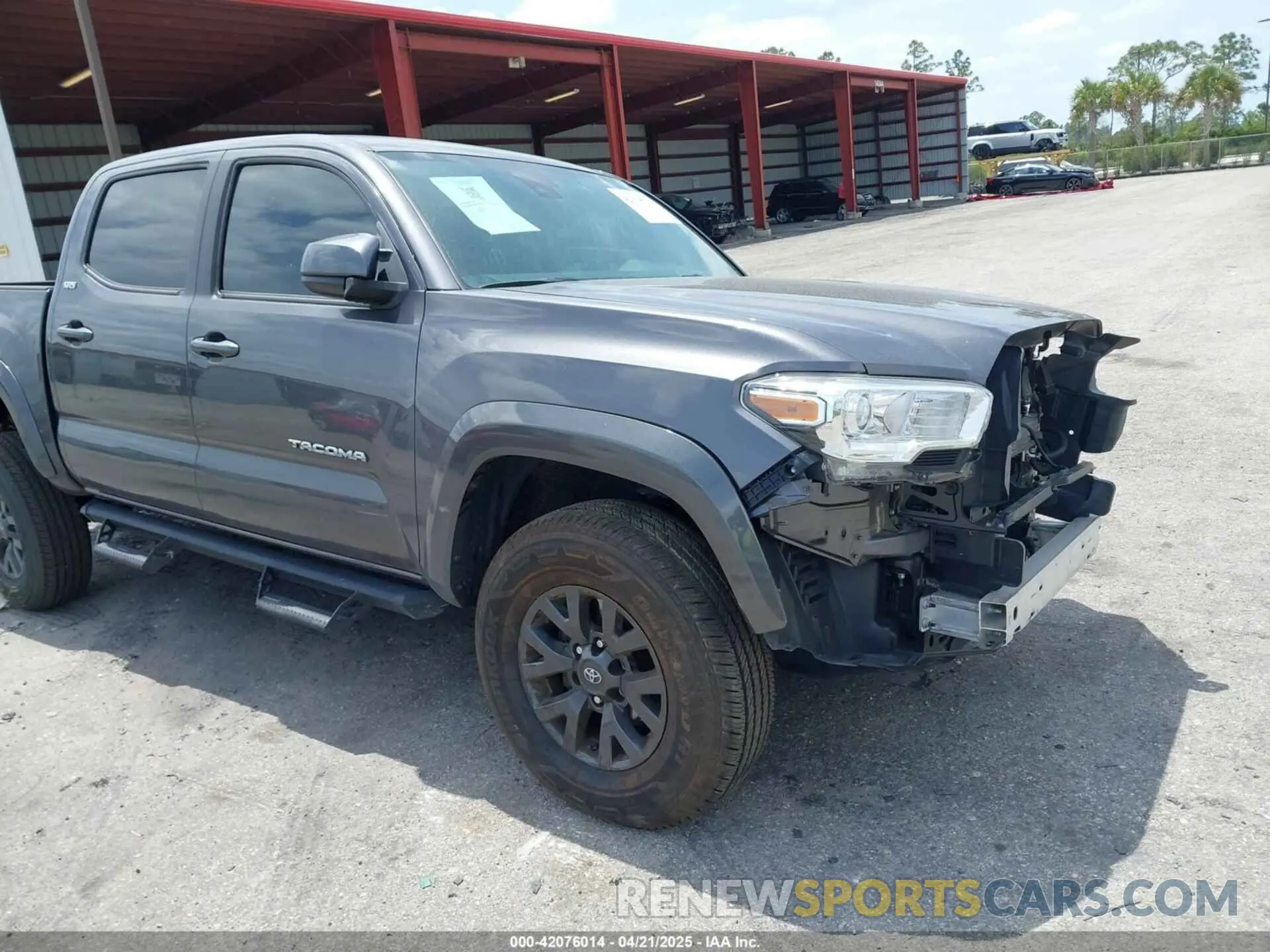 6 Photograph of a damaged car 5TFAZ5CN4LX091283 TOYOTA TACOMA 2020