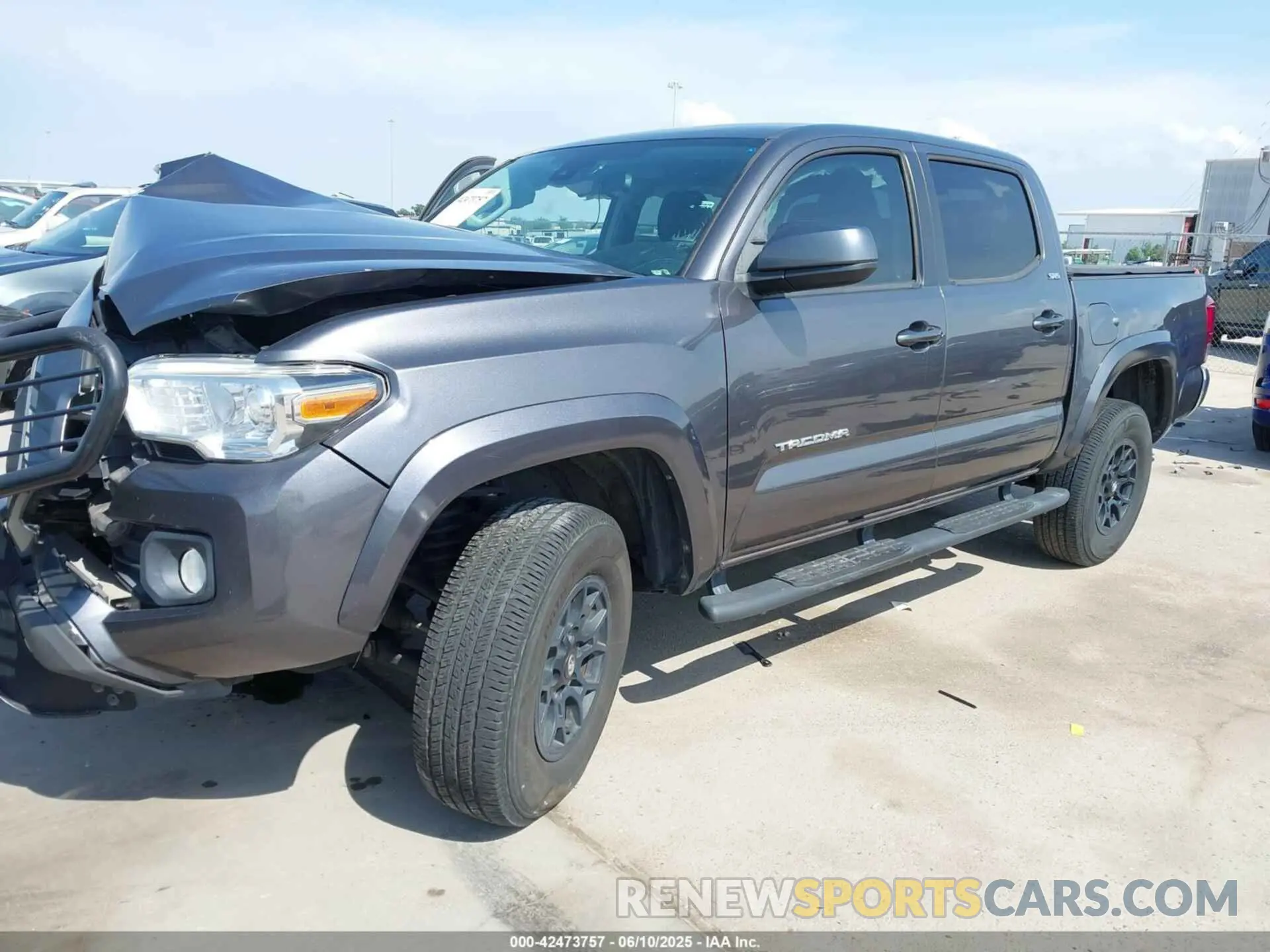 2 Photograph of a damaged car 5TFAZ5CN4LX091896 TOYOTA TACOMA 2020