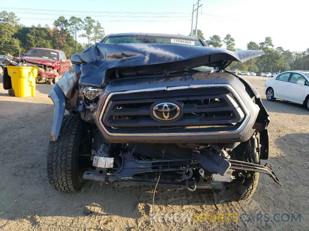 5 Photograph of a damaged car 5TFAZ5CNXLX088792 TOYOTA TACOMA 2020