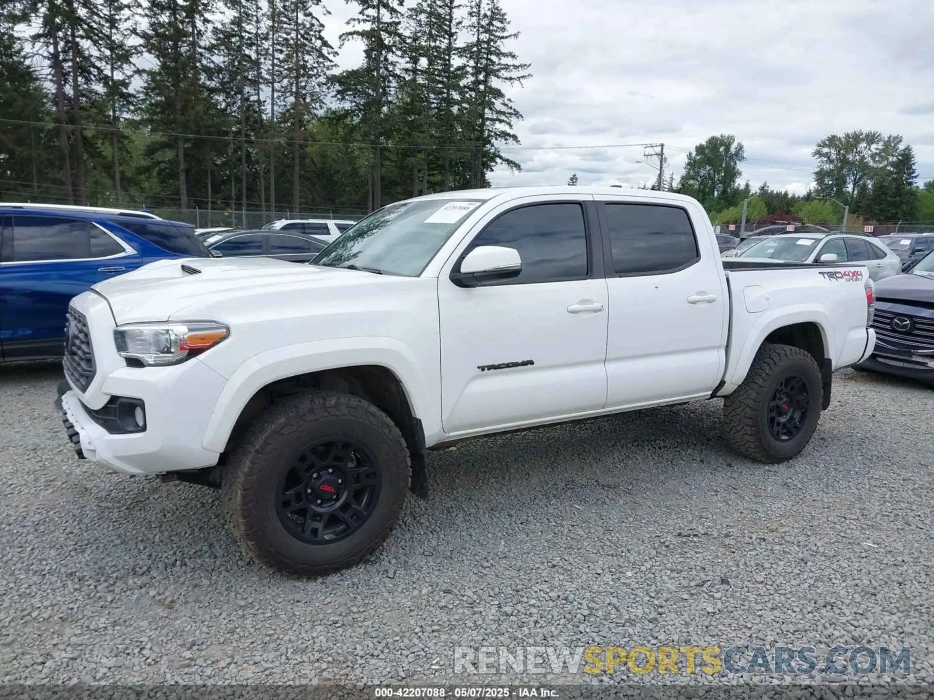15 Photograph of a damaged car 5TFCZ5AN0LX217635 TOYOTA TACOMA 2020