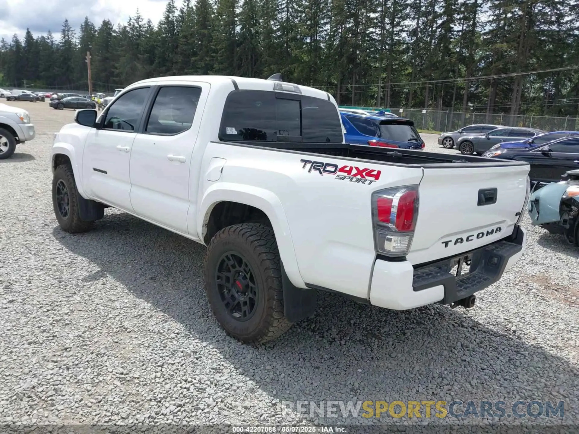 3 Photograph of a damaged car 5TFCZ5AN0LX217635 TOYOTA TACOMA 2020