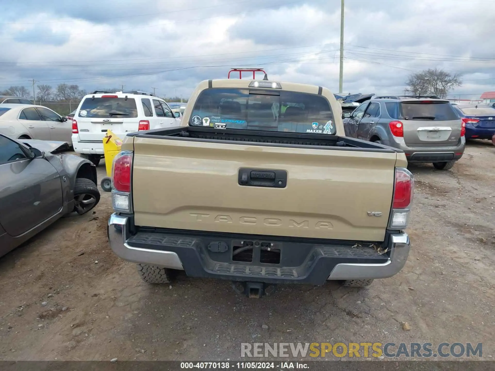 16 Photograph of a damaged car 5TFCZ5AN1LX226456 TOYOTA TACOMA 2020