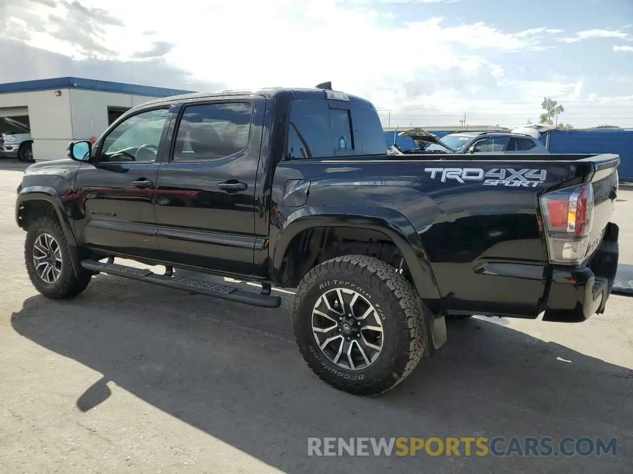2 Photograph of a damaged car 5TFCZ5AN1LX236193 TOYOTA TACOMA 2020