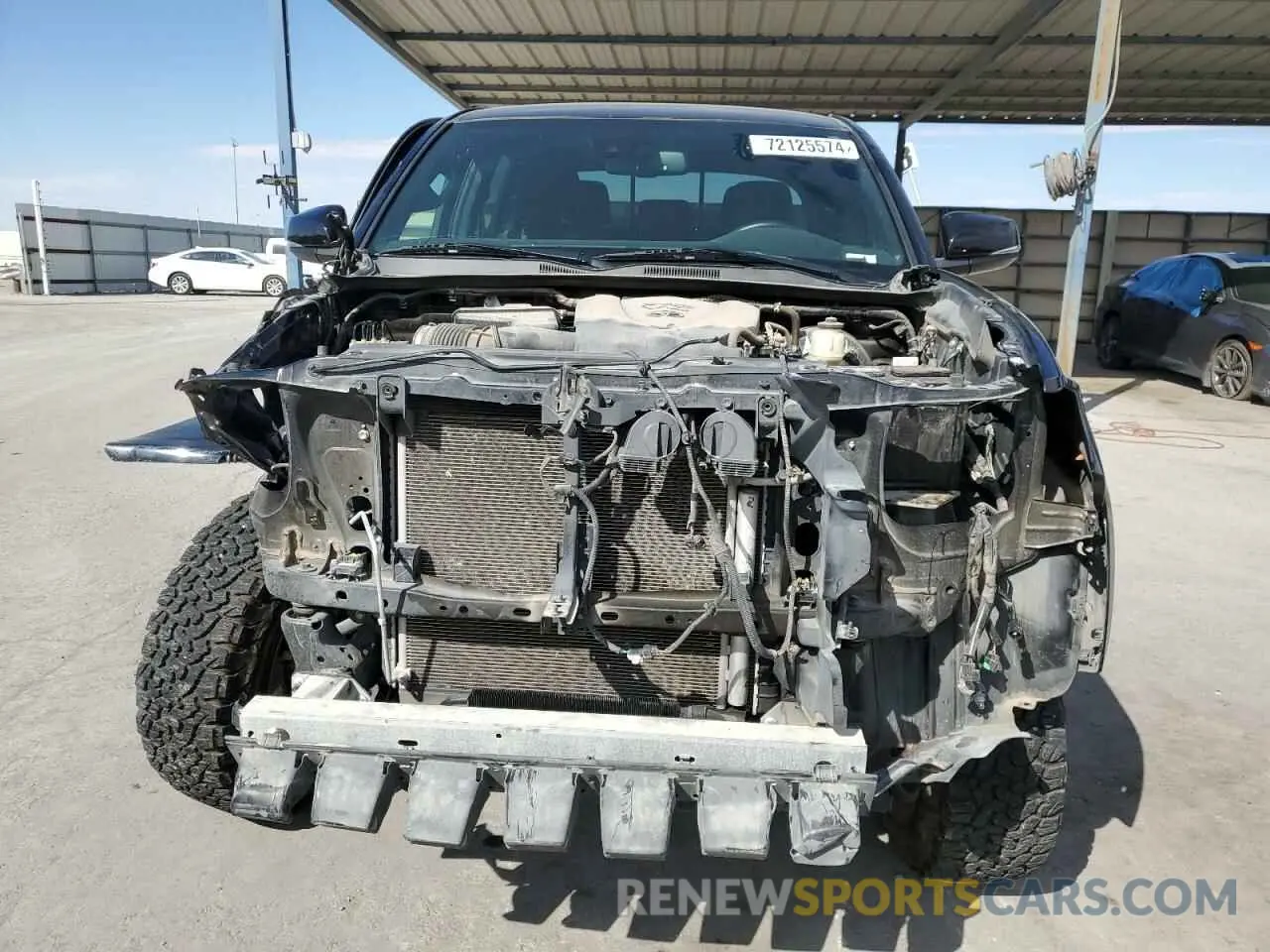 5 Photograph of a damaged car 5TFCZ5AN1LX236193 TOYOTA TACOMA 2020