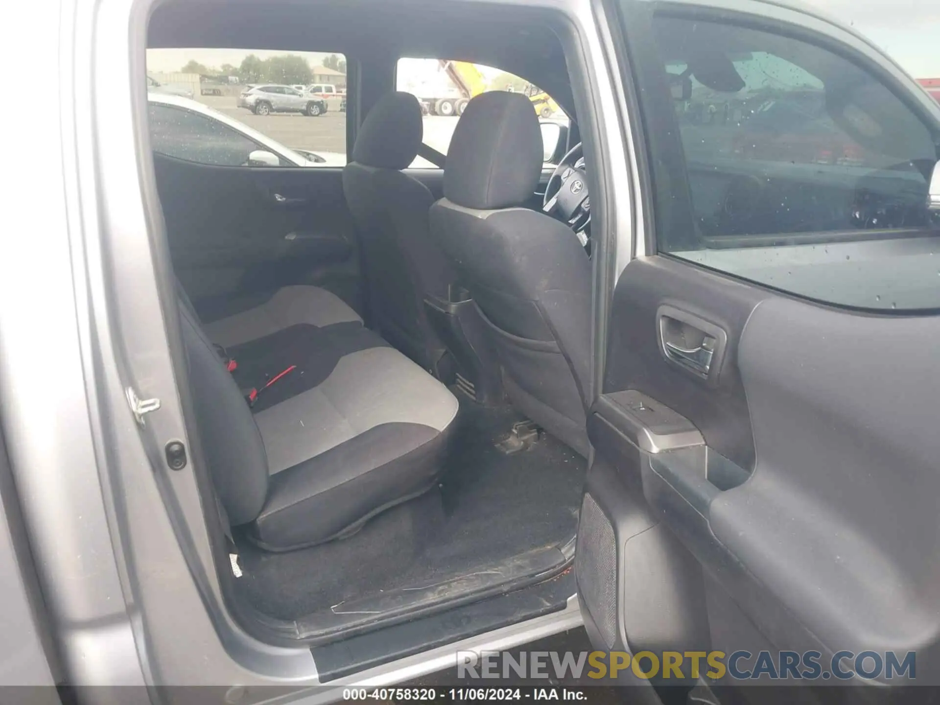 8 Photograph of a damaged car 5TFCZ5AN1LX240678 TOYOTA TACOMA 2020