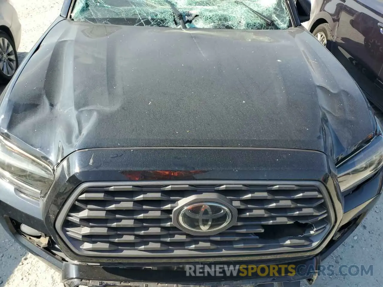 11 Photograph of a damaged car 5TFCZ5AN2LX221718 TOYOTA TACOMA 2020