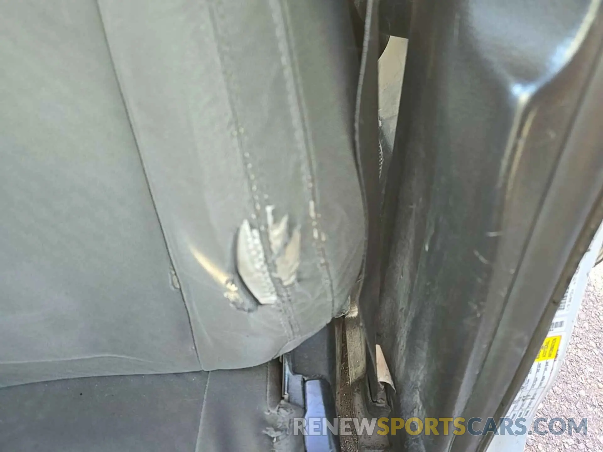 32 Photograph of a damaged car 5TFCZ5AN2LX223341 TOYOTA TACOMA 2020