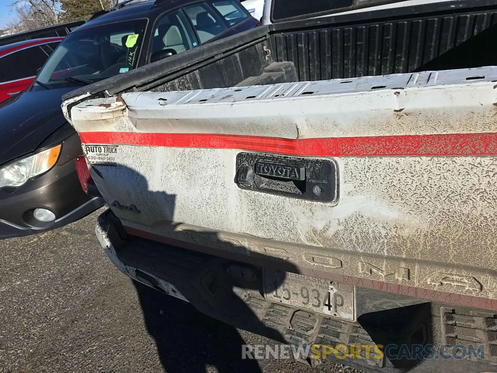 5 Photograph of a damaged car 5TFCZ5AN2LX223341 TOYOTA TACOMA 2020
