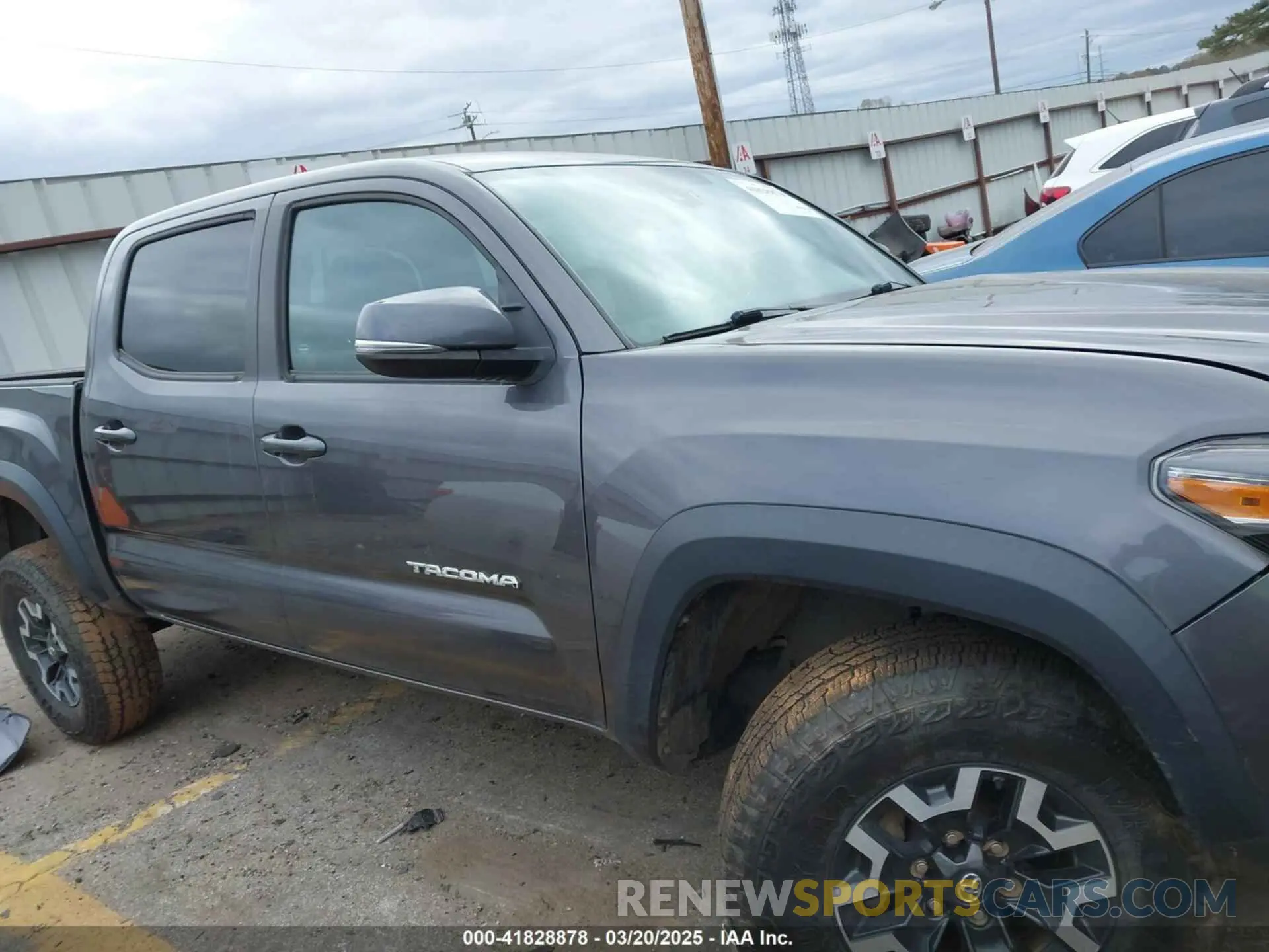 13 Photograph of a damaged car 5TFCZ5AN2LX229785 TOYOTA TACOMA 2020