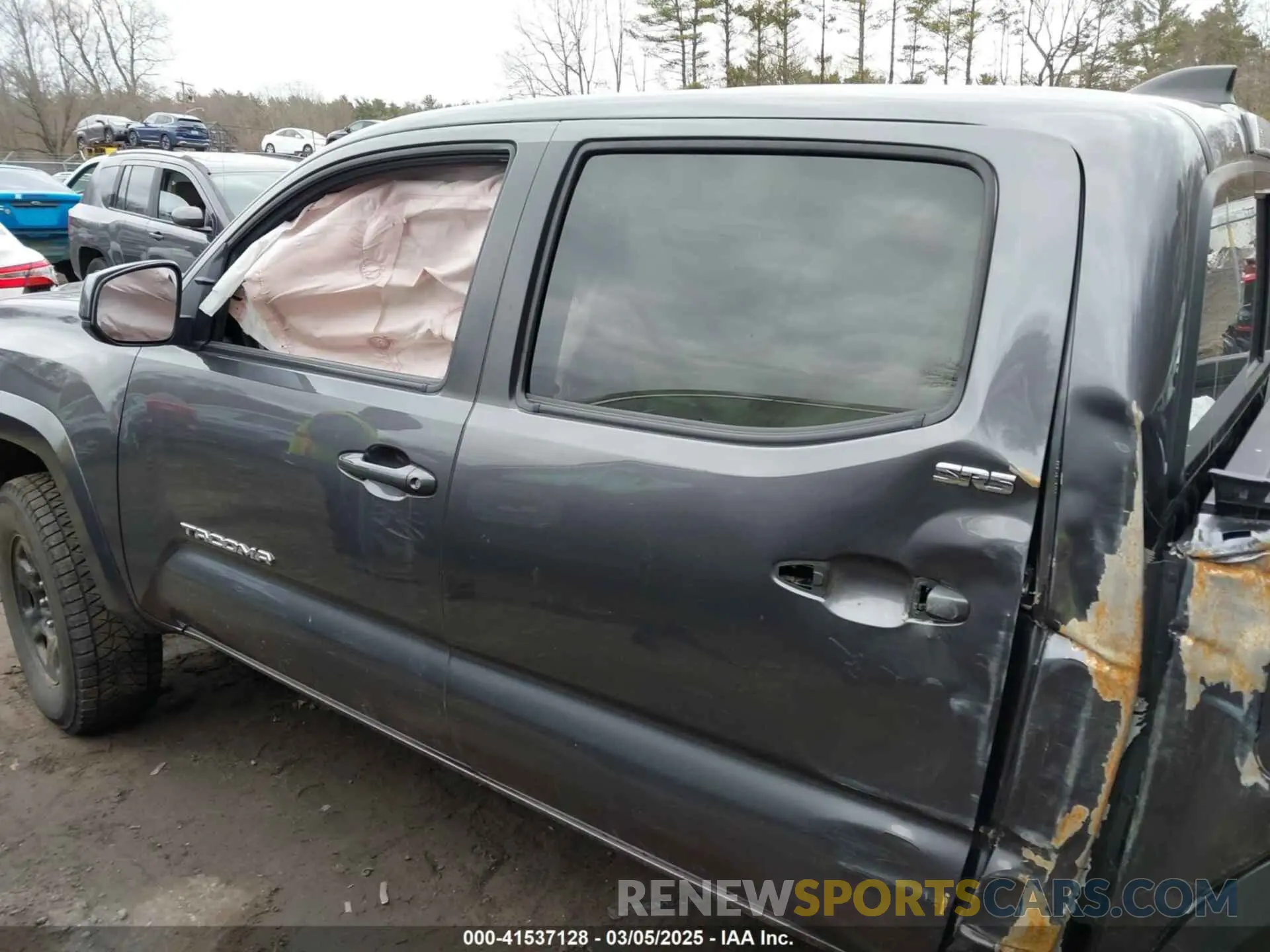 14 Photograph of a damaged car 5TFCZ5AN2LX231424 TOYOTA TACOMA 2020