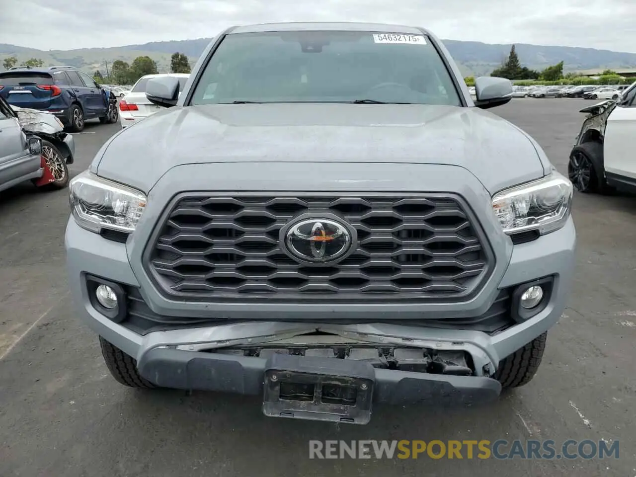 5 Photograph of a damaged car 5TFCZ5AN2LX237322 TOYOTA TACOMA 2020