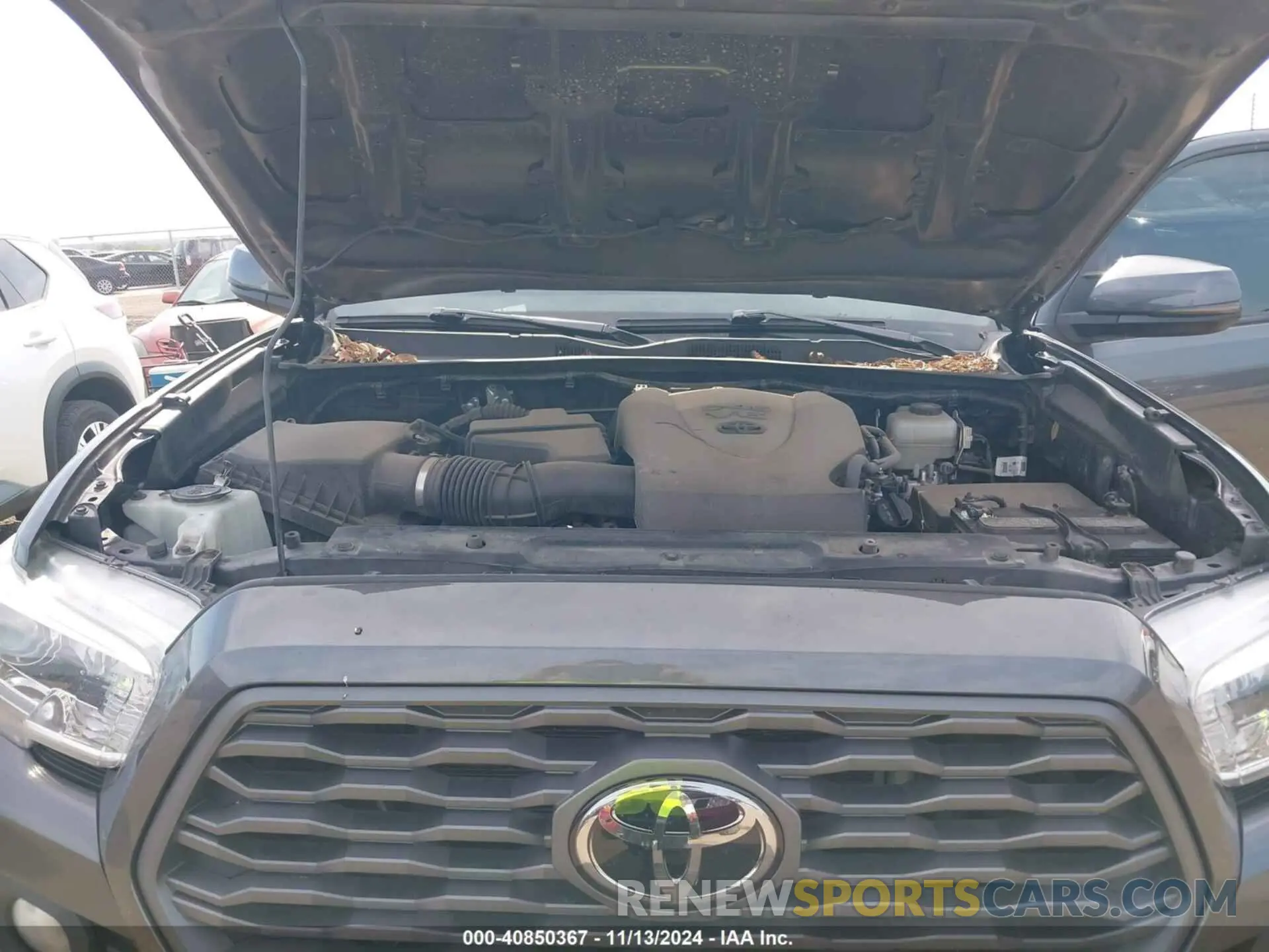 10 Photograph of a damaged car 5TFCZ5AN2LX239488 TOYOTA TACOMA 2020