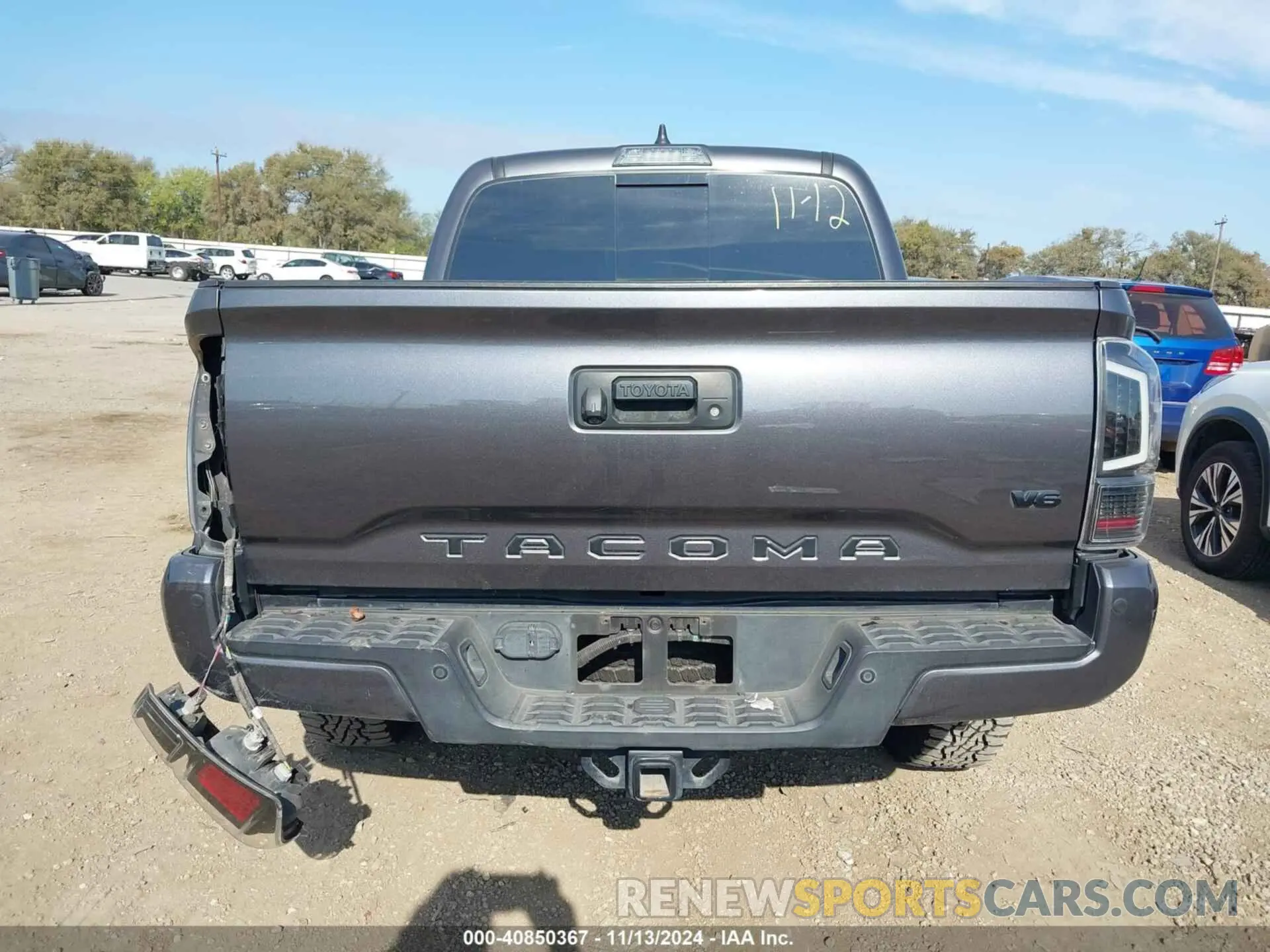 17 Photograph of a damaged car 5TFCZ5AN2LX239488 TOYOTA TACOMA 2020