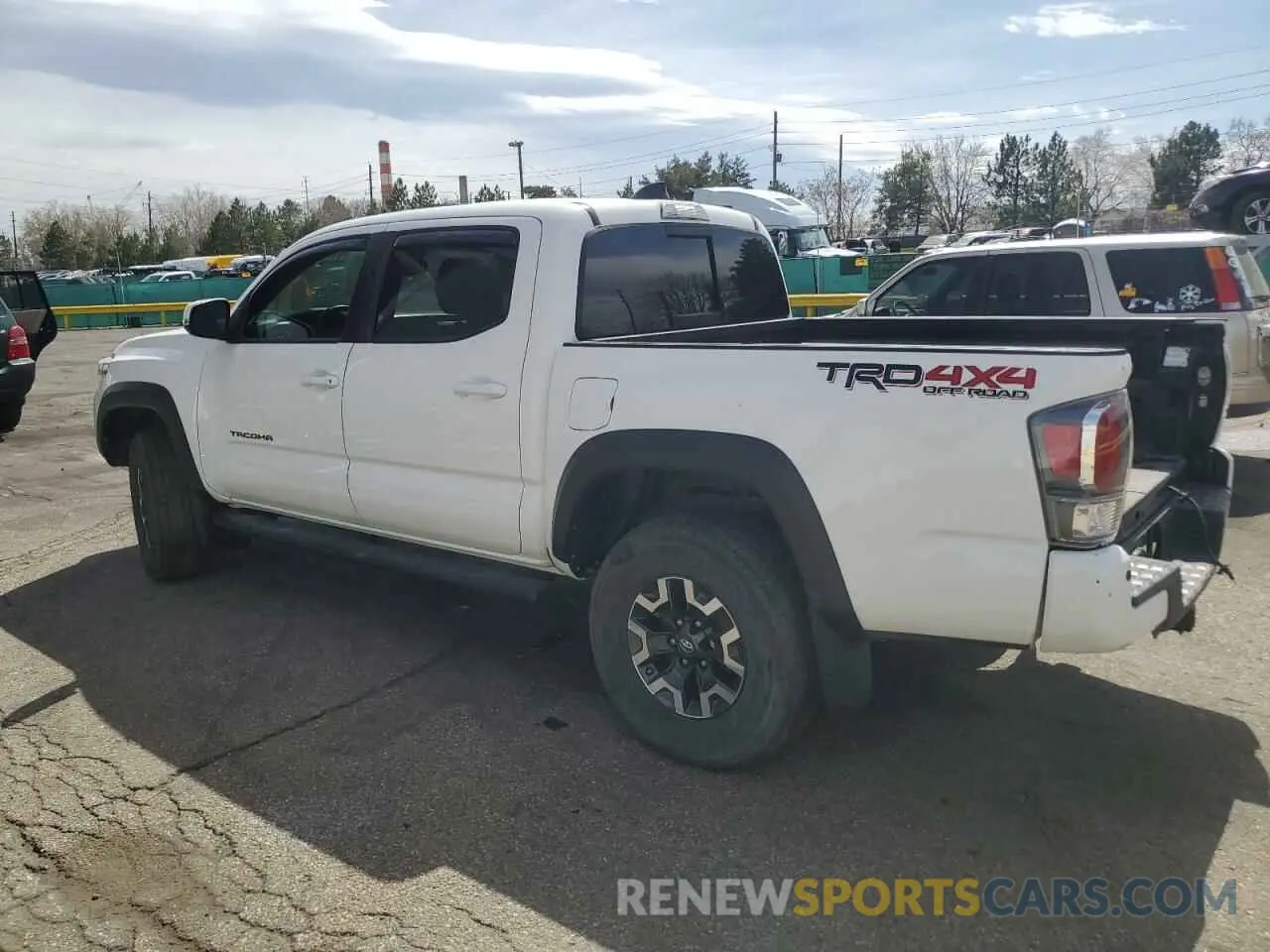 2 Photograph of a damaged car 5TFCZ5AN3LX215393 TOYOTA TACOMA 2020