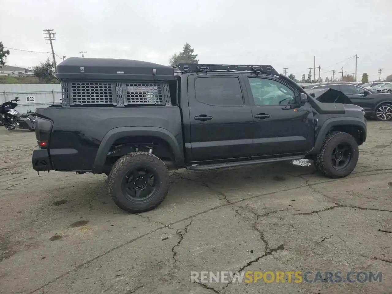 3 Photograph of a damaged car 5TFCZ5AN3LX224157 TOYOTA TACOMA 2020