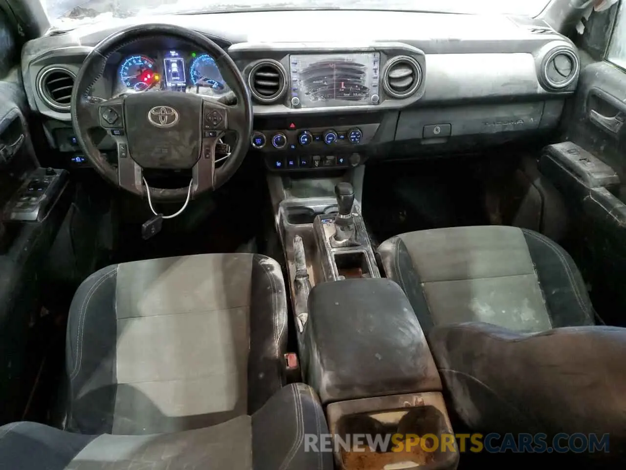 8 Photograph of a damaged car 5TFCZ5AN3LX231240 TOYOTA TACOMA 2020