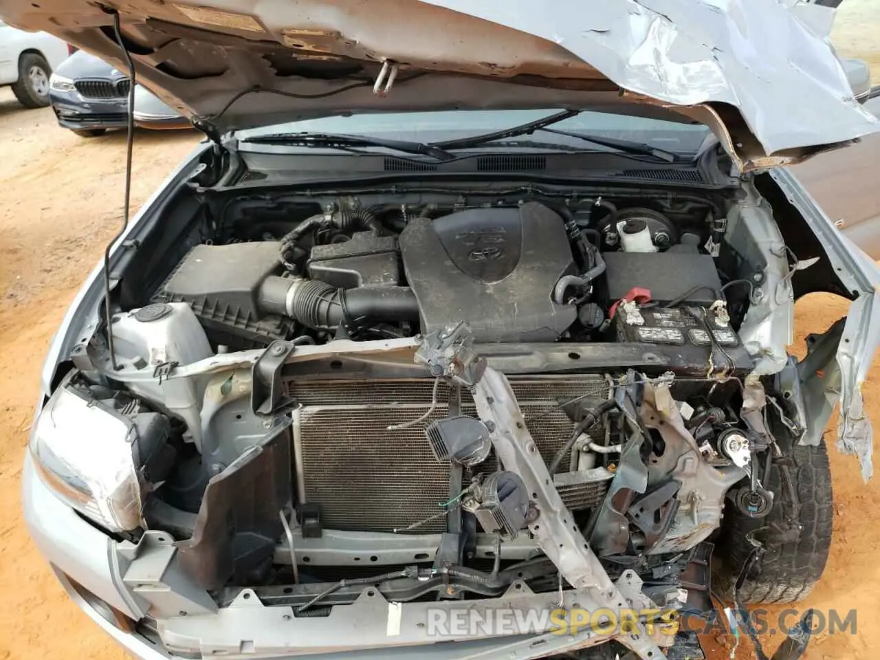 12 Photograph of a damaged car 5TFCZ5AN4LX225401 TOYOTA TACOMA 2020