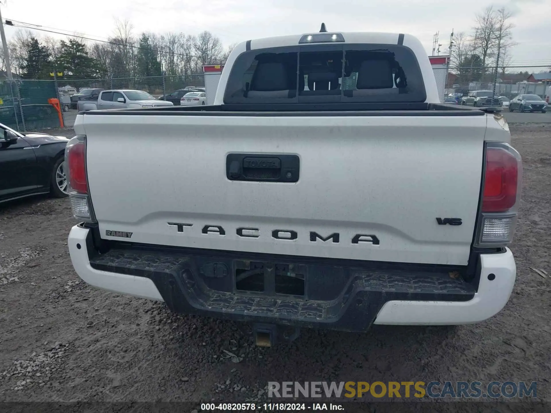 16 Photograph of a damaged car 5TFCZ5AN4LX234812 TOYOTA TACOMA 2020