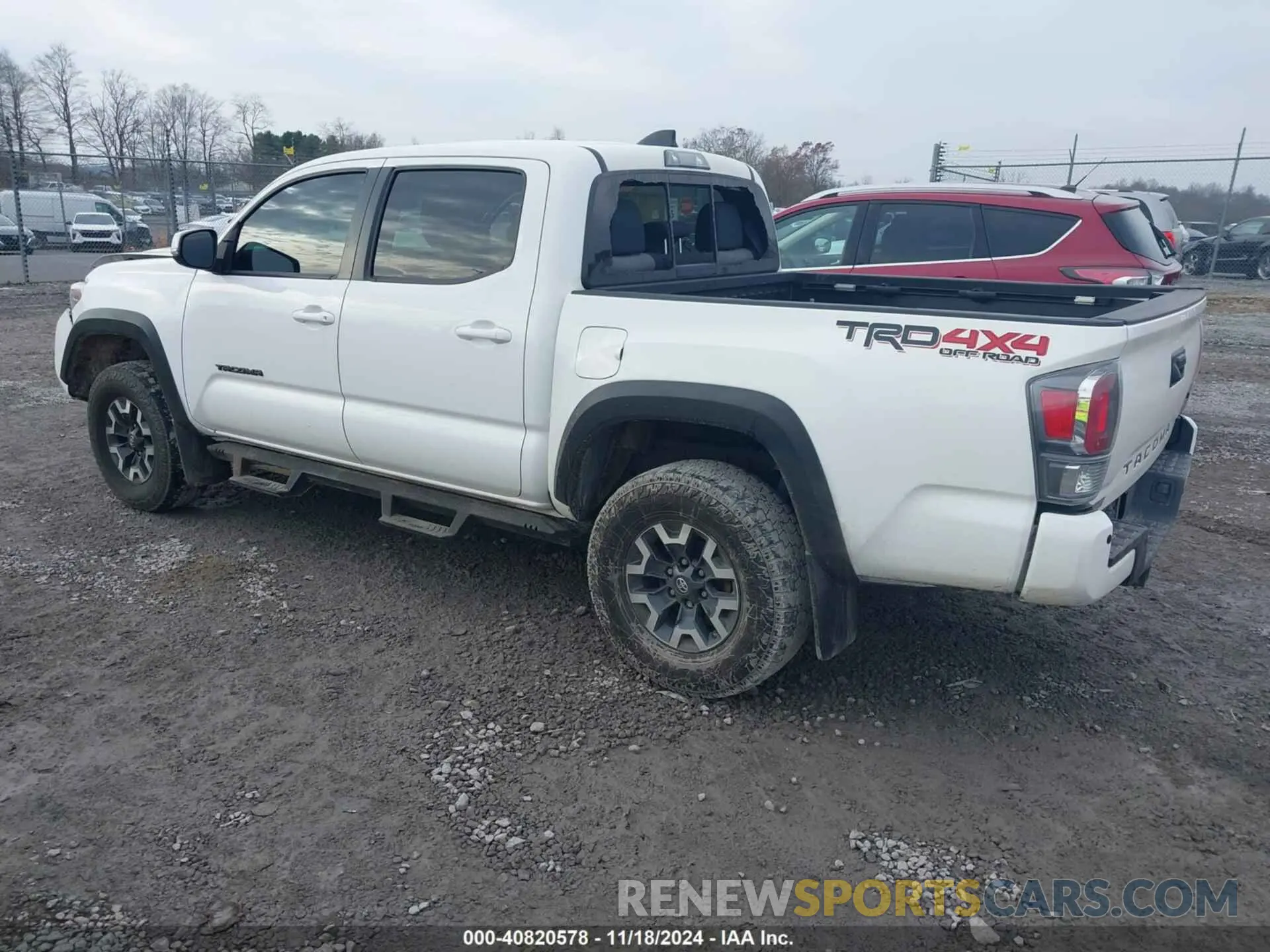 3 Photograph of a damaged car 5TFCZ5AN4LX234812 TOYOTA TACOMA 2020