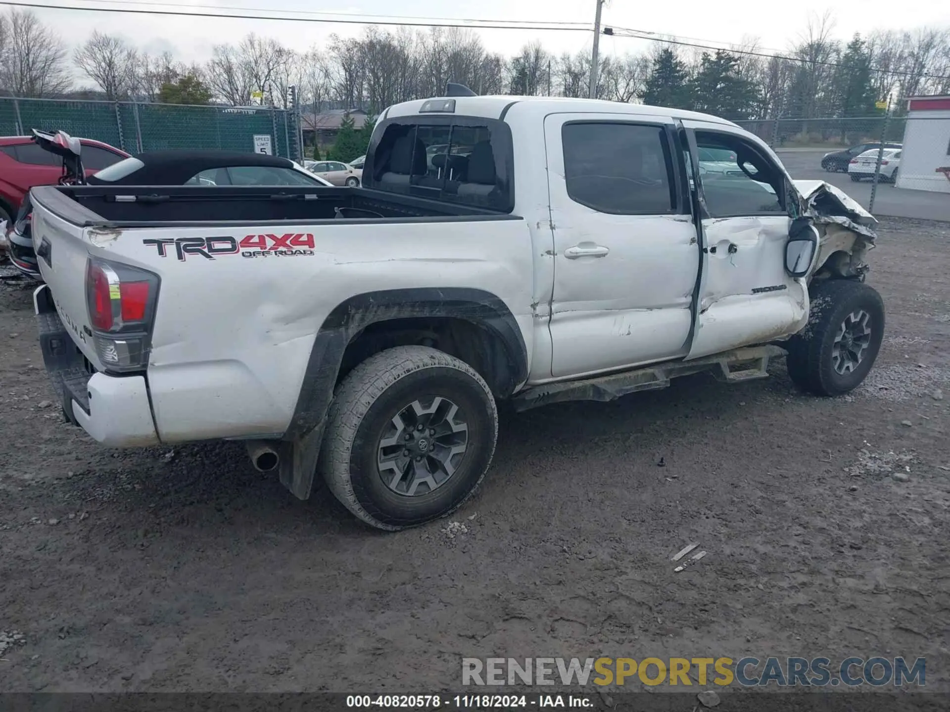 4 Photograph of a damaged car 5TFCZ5AN4LX234812 TOYOTA TACOMA 2020