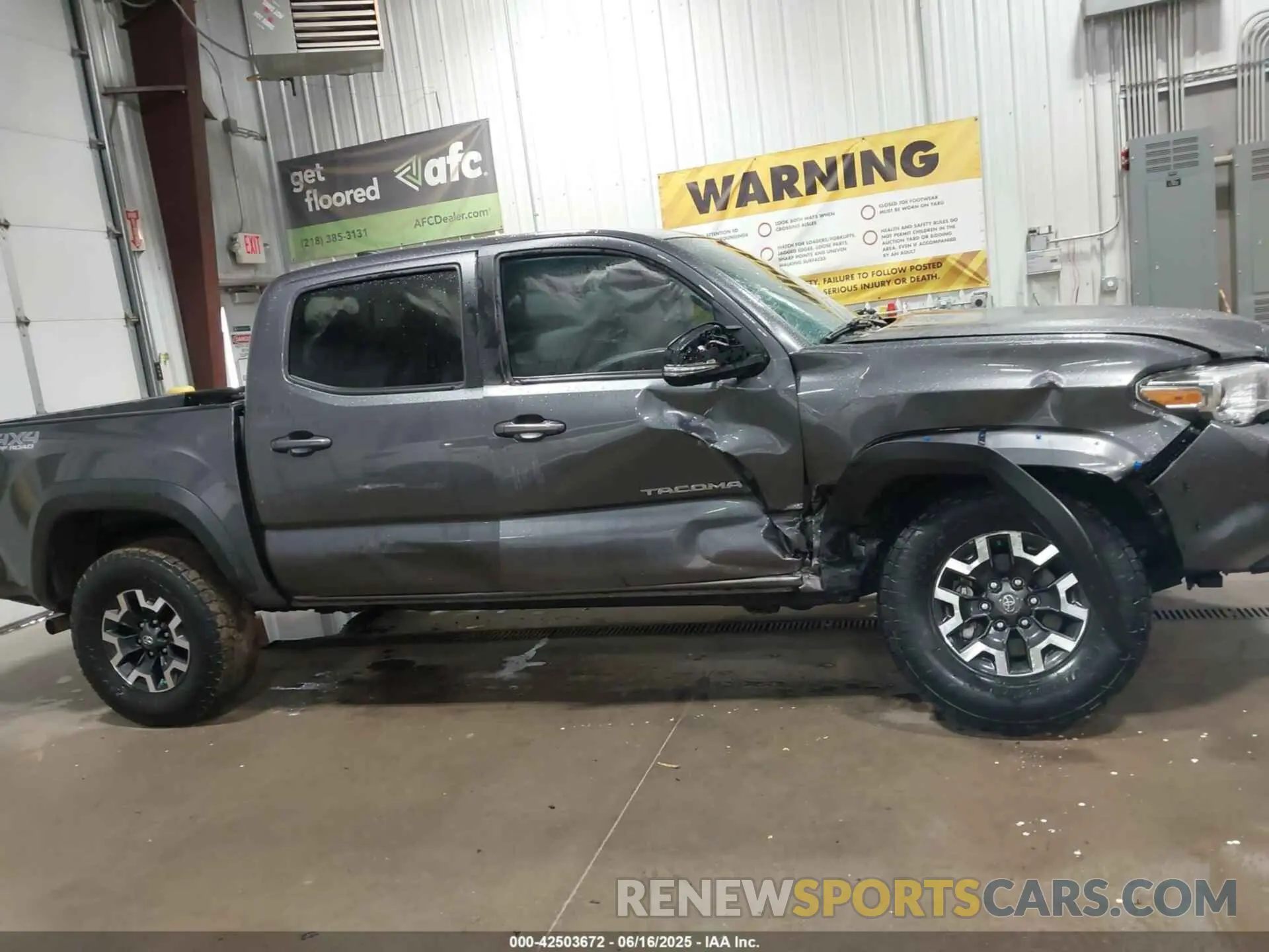 14 Photograph of a damaged car 5TFCZ5AN4LX241761 TOYOTA TACOMA 2020