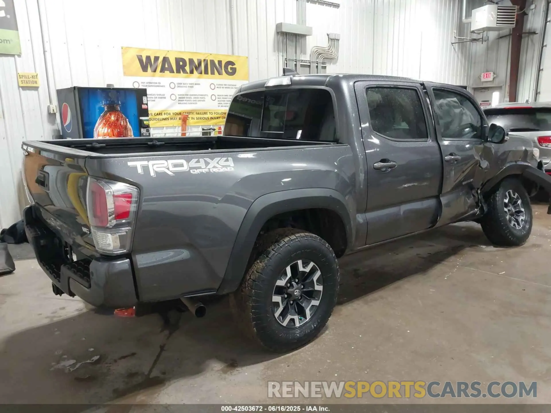 4 Photograph of a damaged car 5TFCZ5AN4LX241761 TOYOTA TACOMA 2020