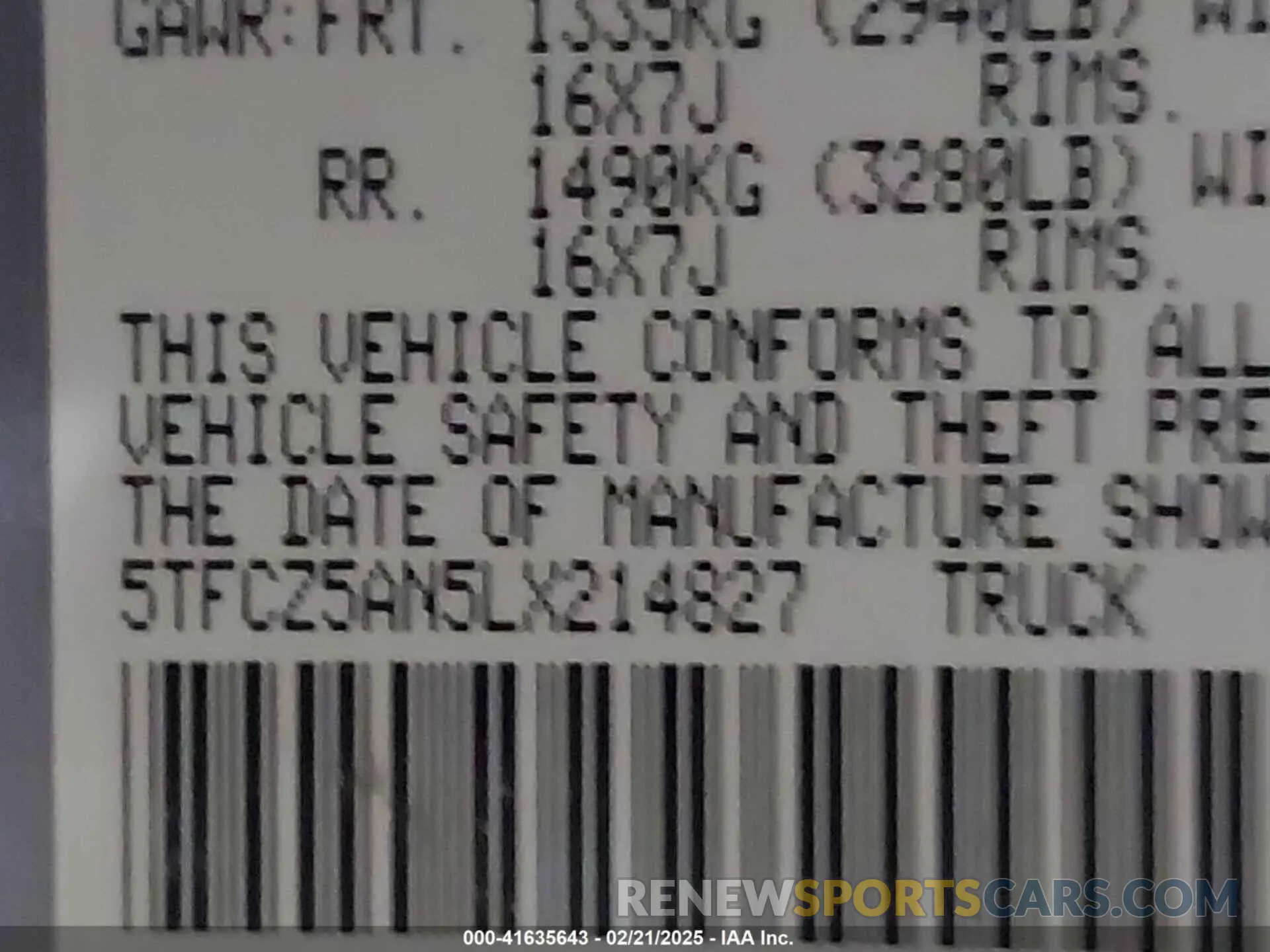 9 Photograph of a damaged car 5TFCZ5AN5LX214827 TOYOTA TACOMA 2020