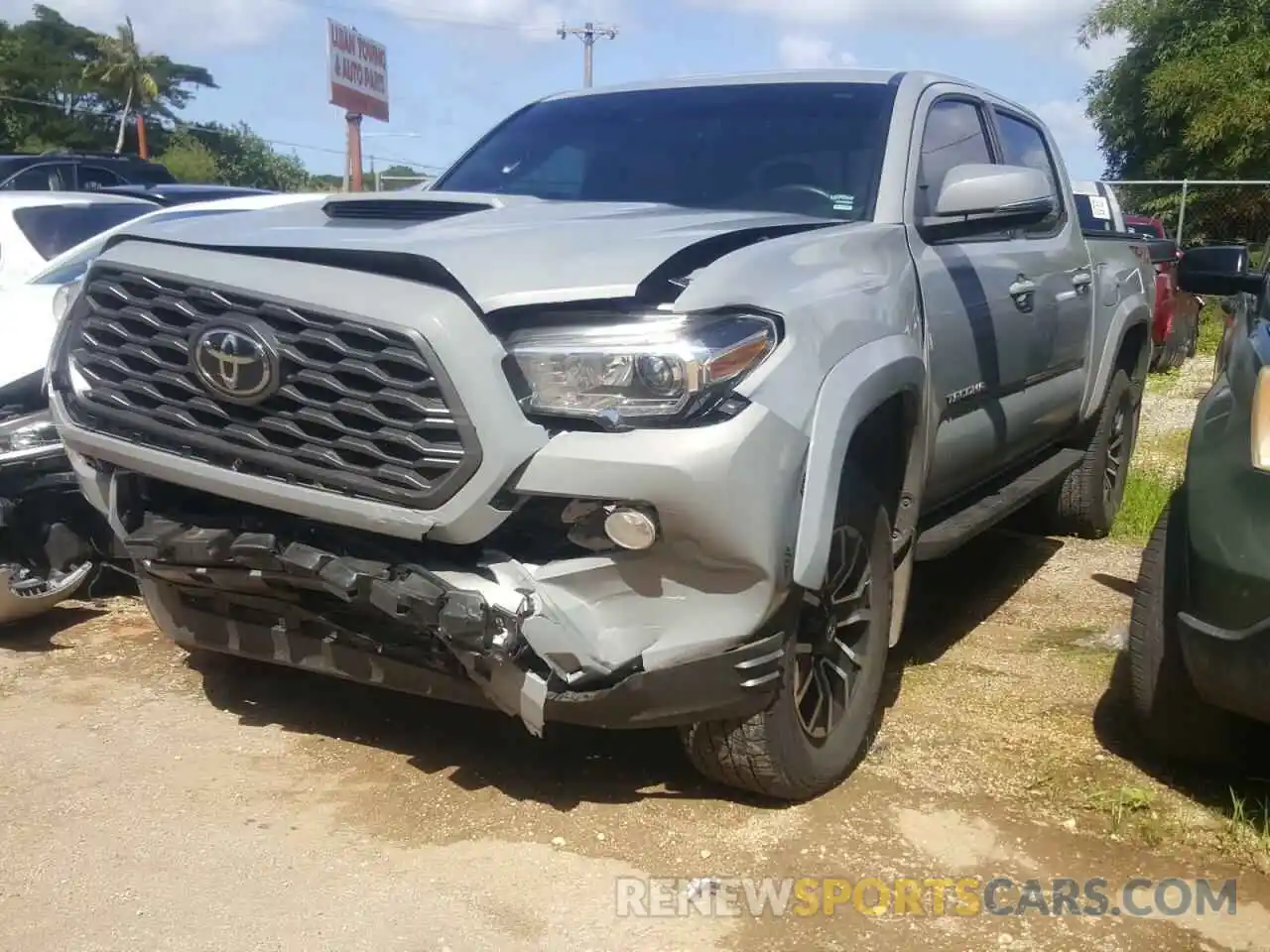 2 Photograph of a damaged car 5TFCZ5AN5LX222541 TOYOTA TACOMA 2020