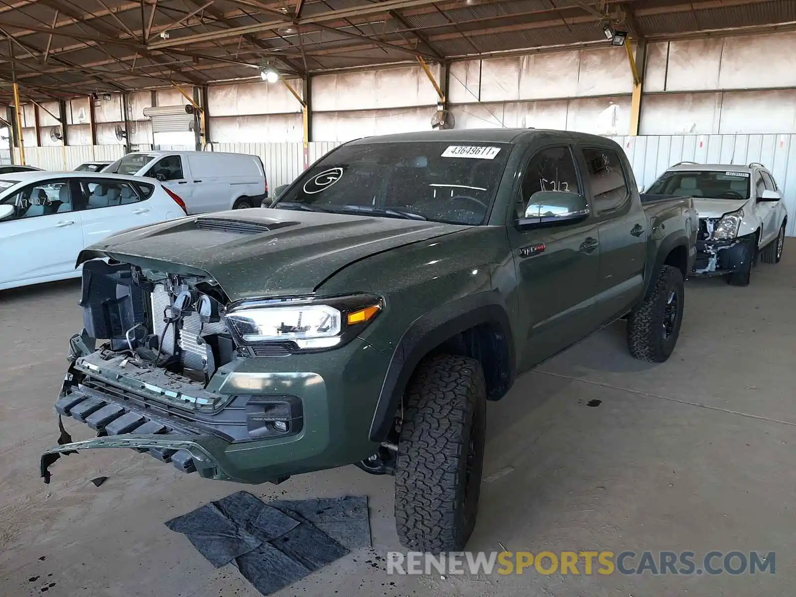 2 Photograph of a damaged car 5TFCZ5AN5LX226248 TOYOTA TACOMA 2020