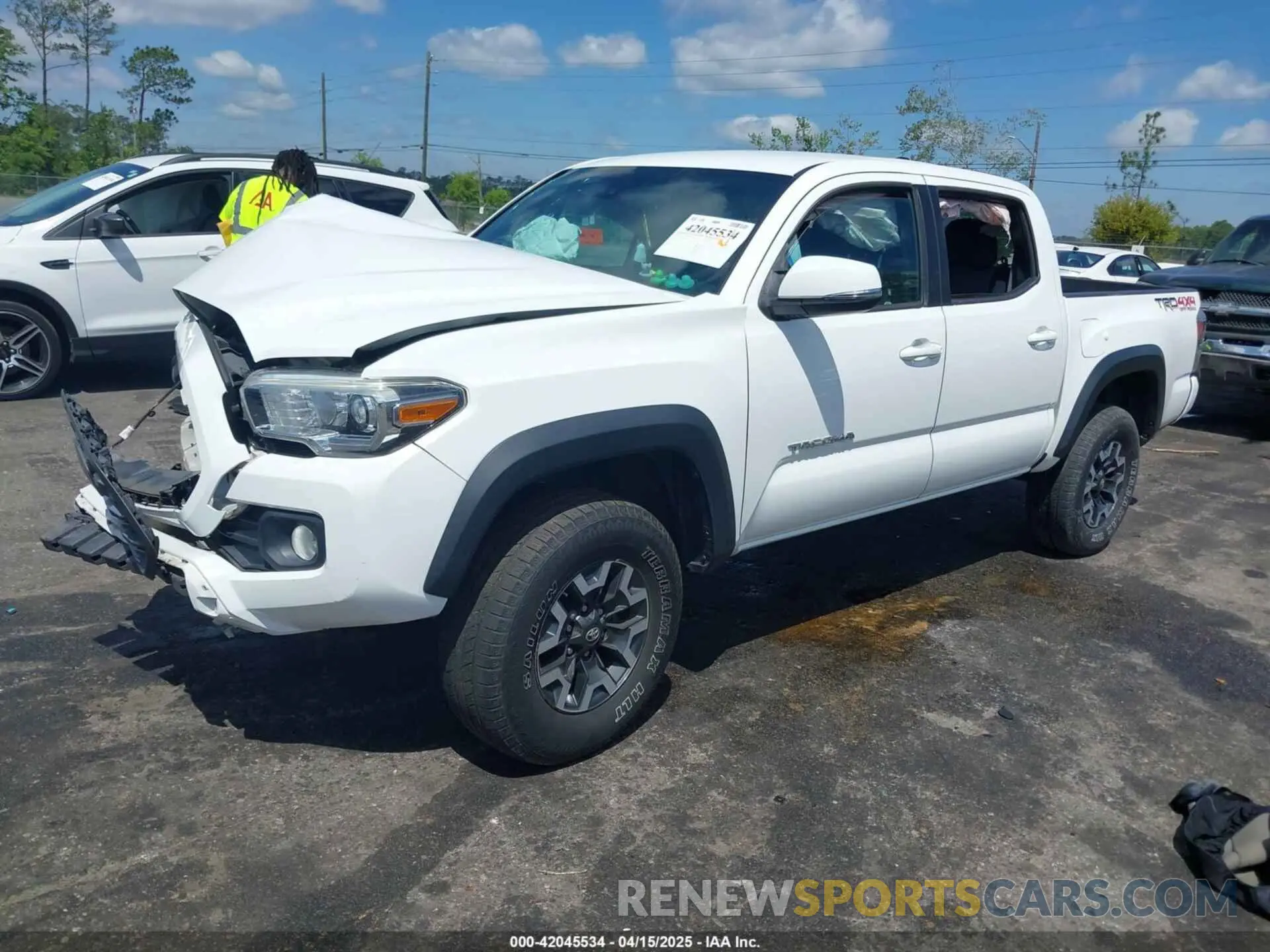 2 Photograph of a damaged car 5TFCZ5AN5LX231157 TOYOTA TACOMA 2020
