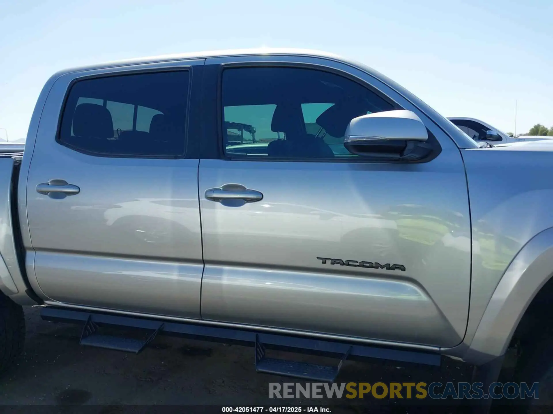 13 Photograph of a damaged car 5TFCZ5AN6LX214206 TOYOTA TACOMA 2020
